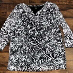 Beautiful Black & White Ladies Top Blouse Size Extra Large Three-Quarter Sleeves